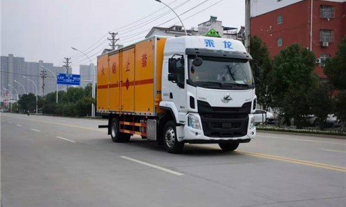 柳汽245馬力易燃液體運(yùn)輸車(chē) 