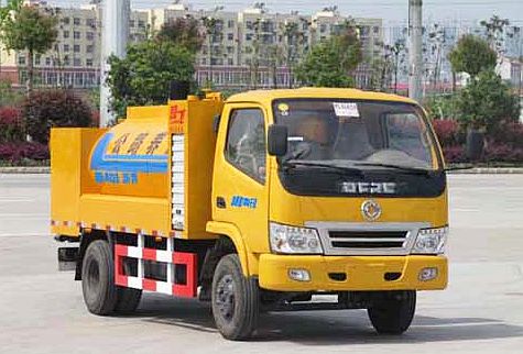 東風(fēng)福瑞卡瀝青灑布車(chē)  